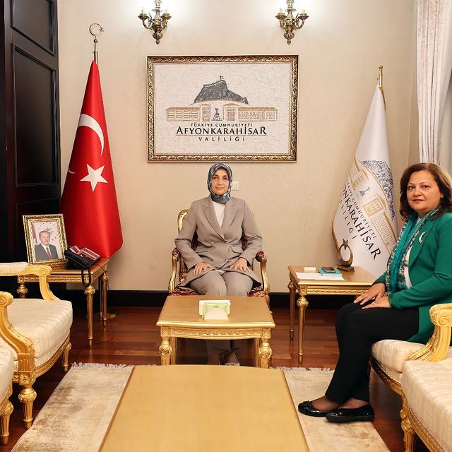 Afyonkarahisar Valisi Doç. Dr. Kübra Güran Yiğitbaşı, Belediye Başkanı Burcu Köksal ile Görüştü