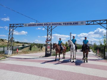 Ihsaniye'de Atlı Jandarma Birlikleri Görevde