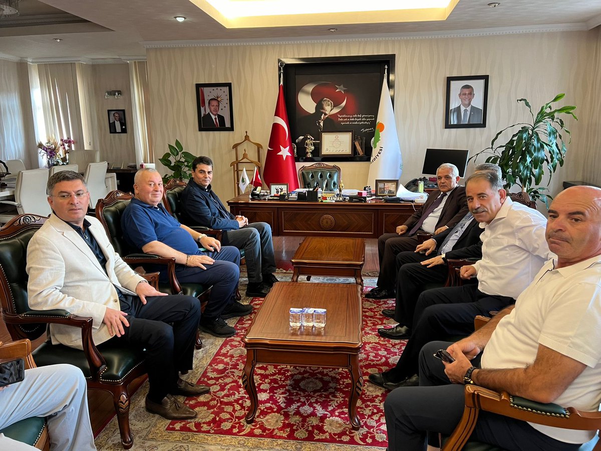 Demokrat Parti Genel Başkan Yardımcısı ve İstanbul Milletvekili Cemal Enginyurt, Mamak Belediye Başkanı Veli Gündüz Şahin'i Ziyaret Etti