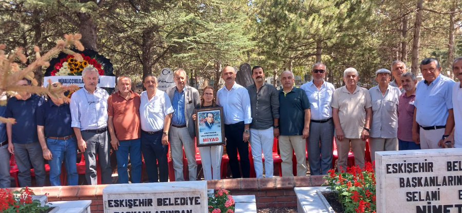 CHP Eskişehir İl Başkanlığı, Selami Vardar'ı Vefatının 23. Yıldönümünde Anarak Saygıyla Andı