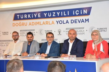 Ak Parti Milletvekili Fatih Dönmez, Tepebaşı İlçe Başkanlığı'nı Ziyaret Etti