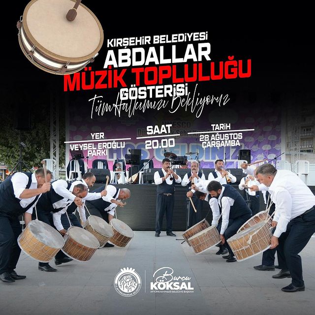 Kırşehir Belediyesi Abdallar Müzik Topluluğu'nun Performansıyla Zafer Haftası Kutlamaları