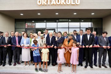 Eskişehir'e Yeni Bir Ortaokul Açıldı: Hacı Hatice Ongurlar Ortaokulu