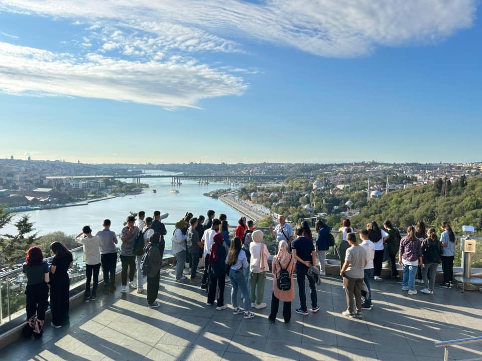 Mahmudiye Kaymakamlığı ve Belediye Başkanlığı İstanbul Gezisi Düzenledi