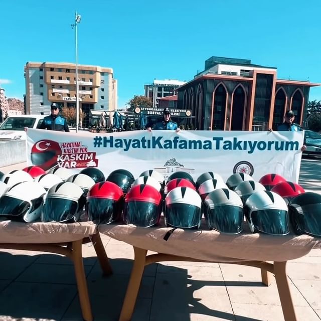 Afyonkarahisar İl Emniyet Müdürlüğü Ekipleri Motosiklet Sürücülerini Kask Farkındalığı Etkinliğinde Bir Araya Getirdi