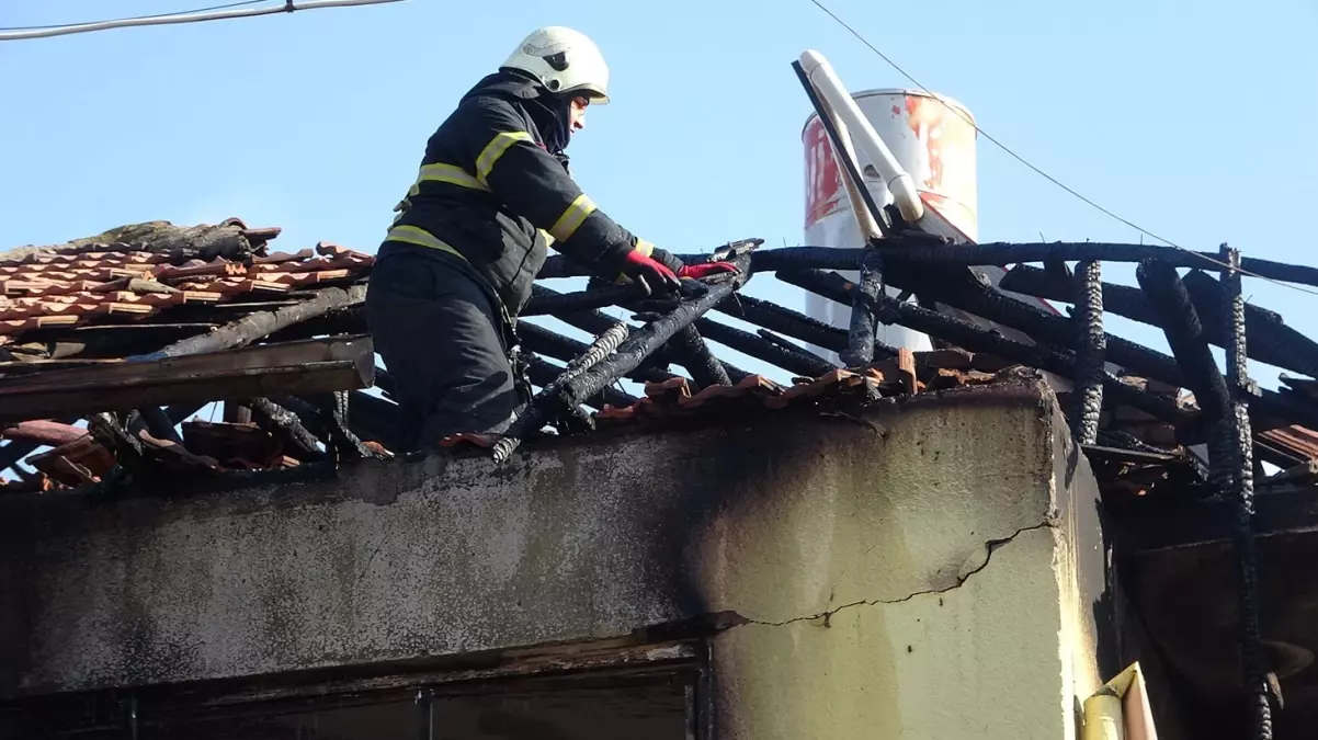 Aksaray'da Yangın Faciası: Dört Dörtlük Müdahale, 9 Kişinin Hayatını Kurtardı