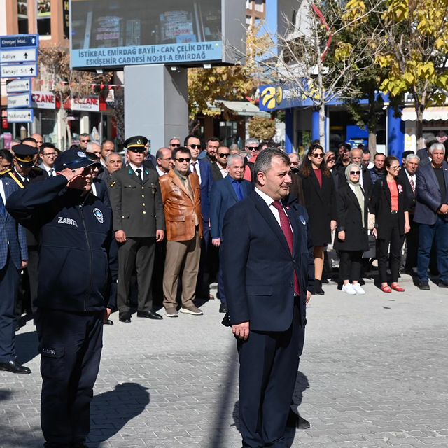 29 Ekim Cumhuriyet Bayramı Kutlamalarında Çelenk Sunma Töreni Yapıldı