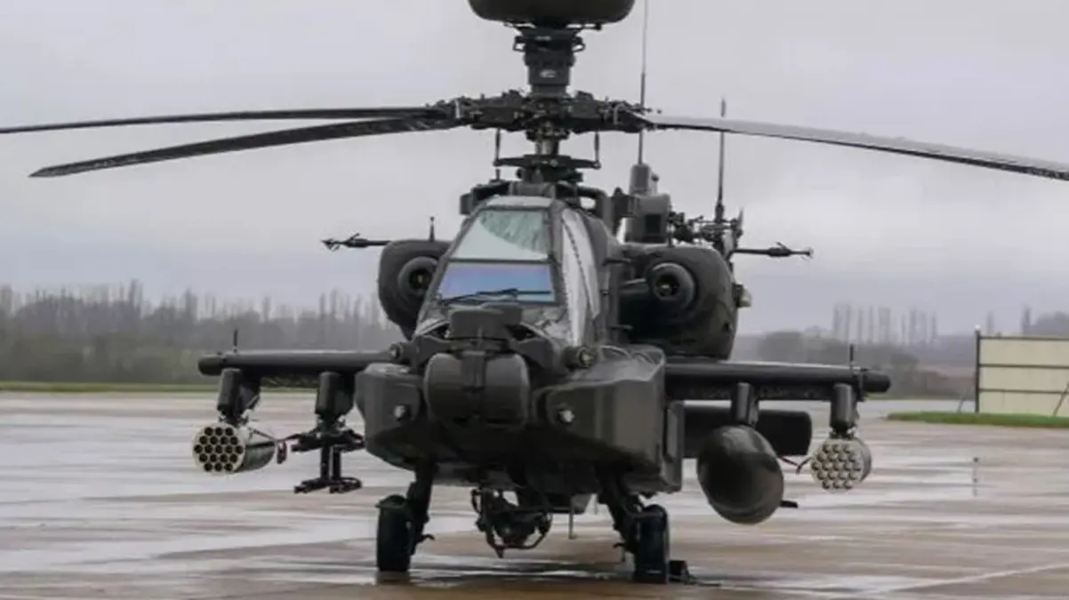 İngiltere'de Apache Helikopterinde Şaşırtıcı Olay