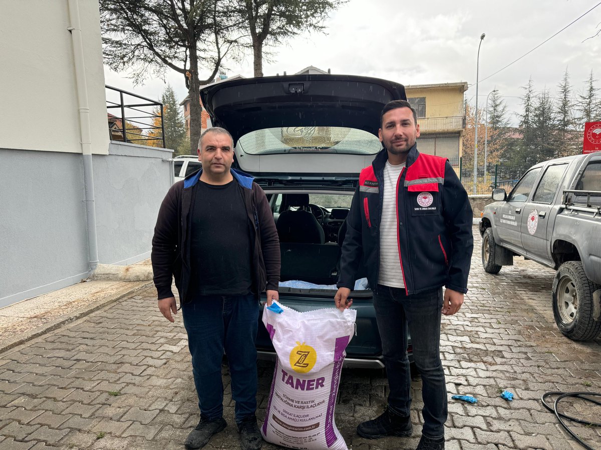 Hocalar'da Buğday Yetiştiriciliği Projesi Tohum Dağıtımıyla Başladı