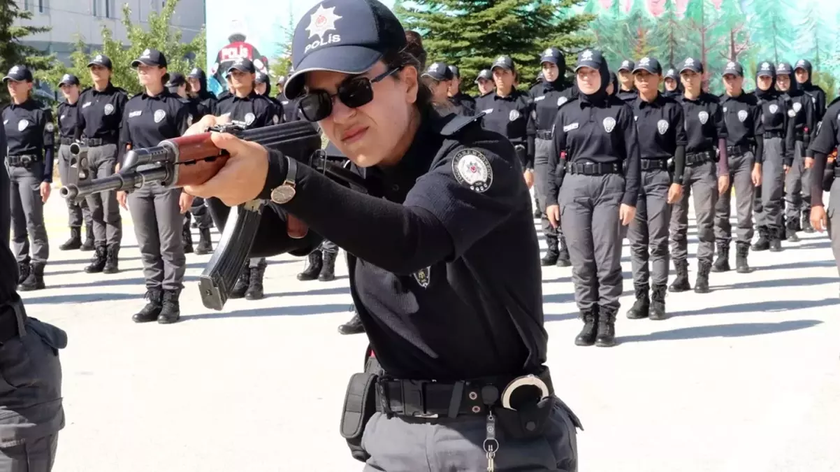 Polis Olma Hayali Kurun Gençlere Müjde: 12 Bin Yeni Polis Alımı Yapılacak