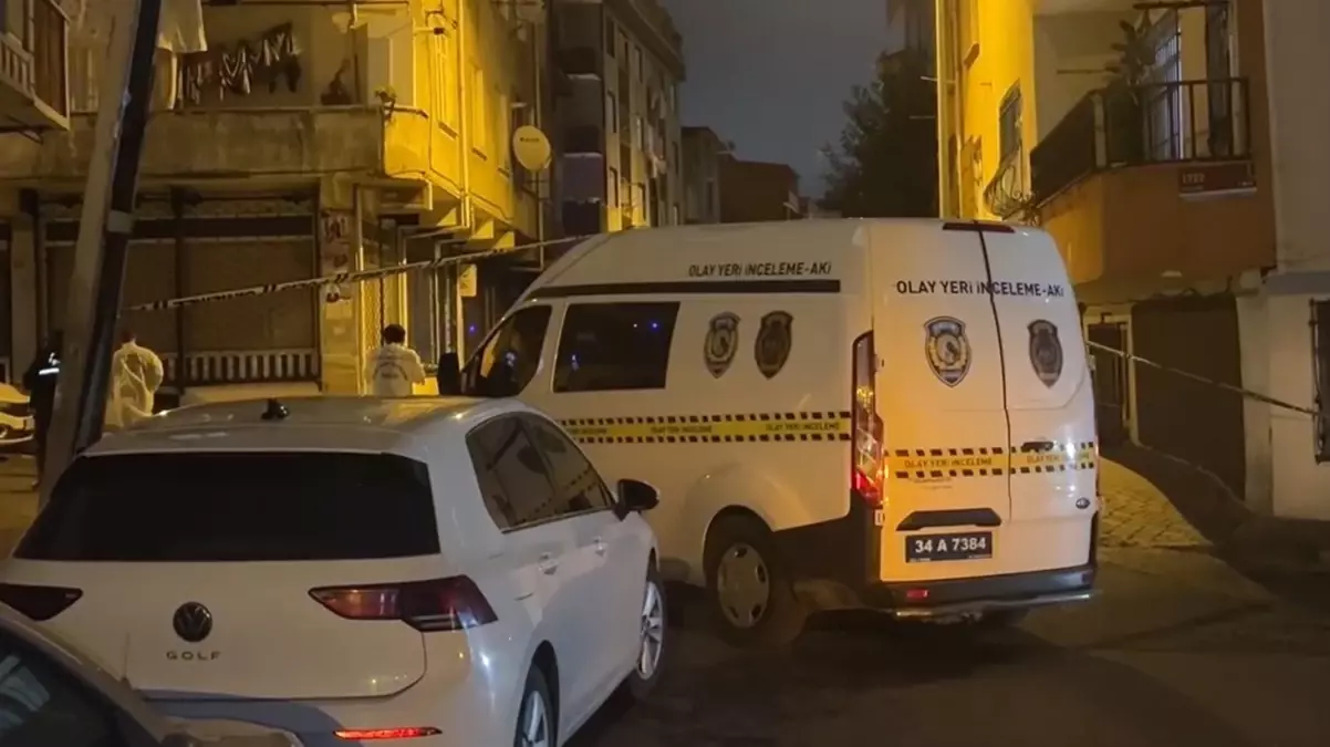 Bağcılar'da Polis Aracına Saldırı: EYP ve Molotof Korkutan Anlar!