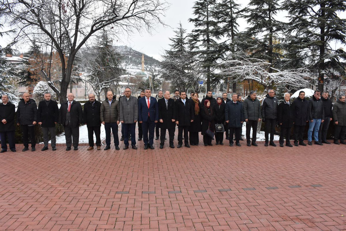 AK Parti Afyonkarahisar'dan 24 Kasım Öğretmenler Günü'ne Anlamlı Katılım