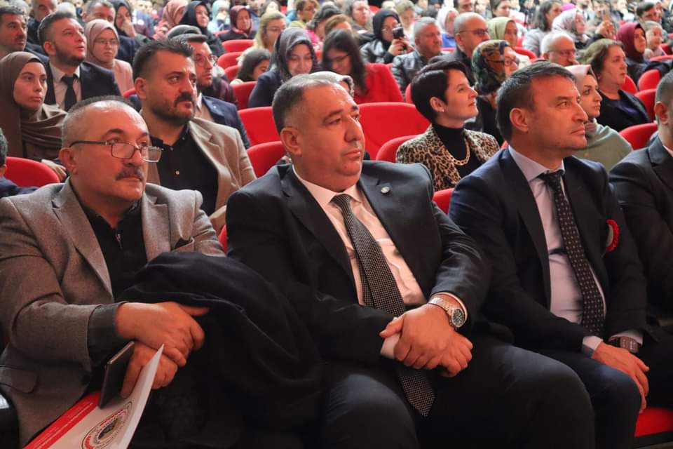 Şehit Kerim Üye Konferans Salonu'nda Öğretmenler Günü Kutlaması