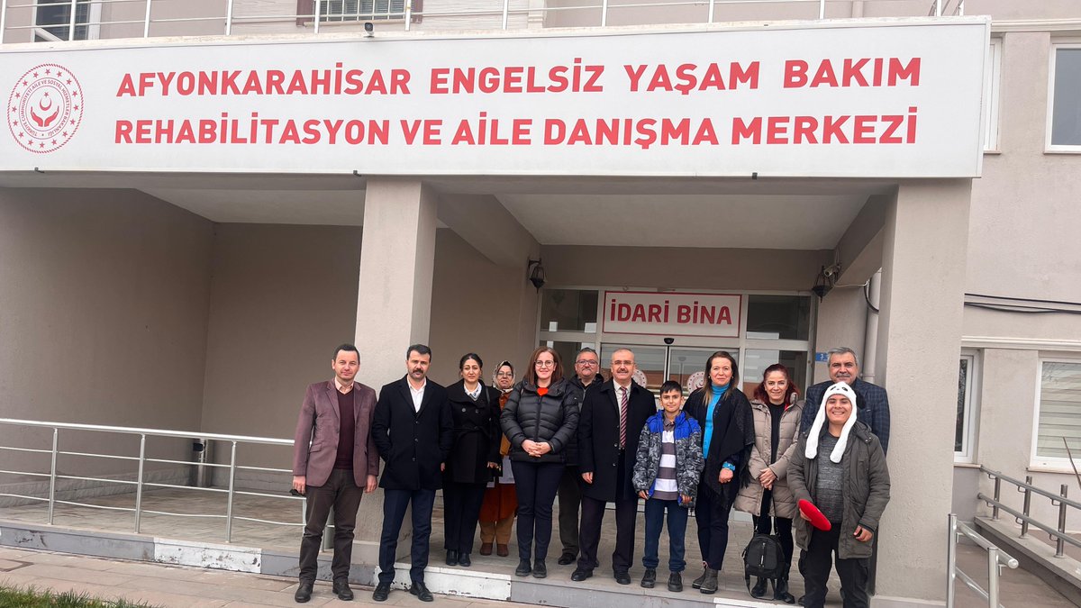 Bilal Erdoğan'dan Engelsiz Yaşam Merkezi'ne Anlamlı Ziyaret