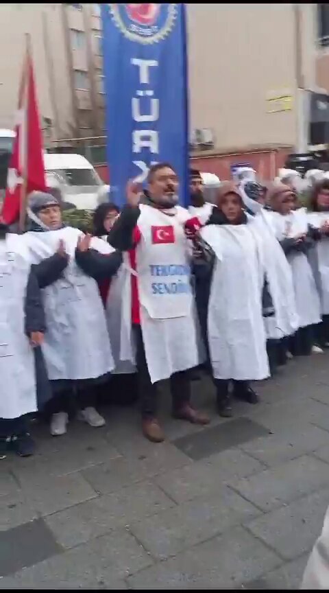 İşçilerin Şanlı Direnişi: Polonez İşçileri Yalnız Değildir