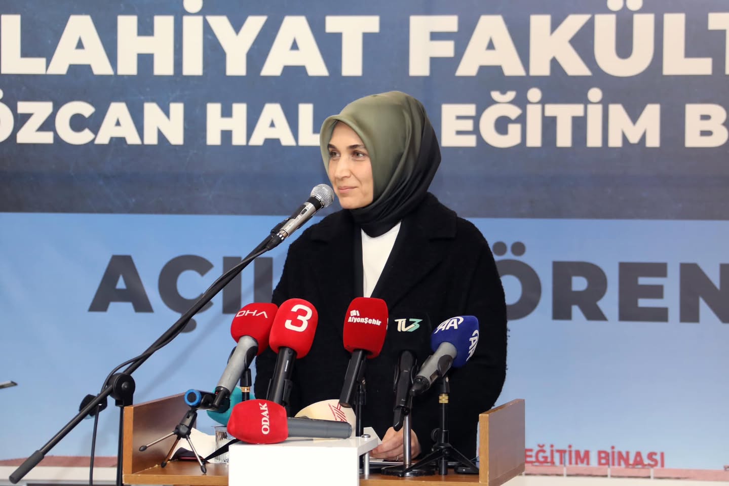 Afyonkarahisar'da Eğitime Yeni Bir Katkı: İlahiyat Fakültesi Binası Açıldı