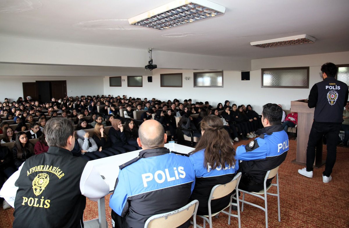 Geleceğin Polislerine Aydınlatıcı Ziyaret