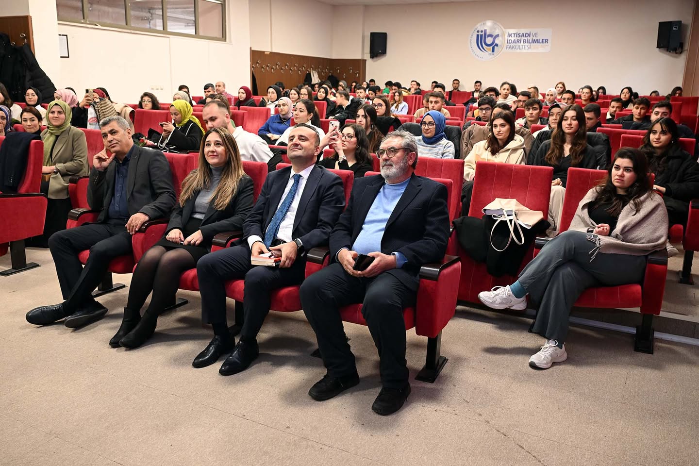 Mesleki Gelişim ve Kariyer Yolu Konferansı: Gelecek Vizyonu