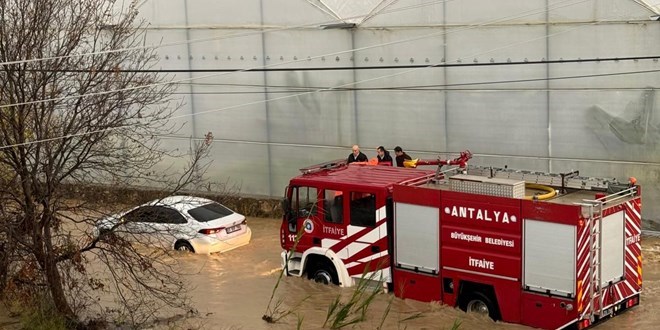 Manavgat'ta Şiddetli Yağış: 236 Kişi Güvenle Tahliye Edildi