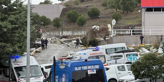 Devletin Zirvesi Balıkesir'de: Bakanlar Işıkhan ve Yerlikaya Patlama Alanında