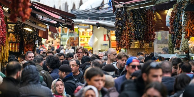 2025 Asgari Ücret Artışı Tartışmaları: Muhalefet ve Siyasetçiler Ne Dedi?