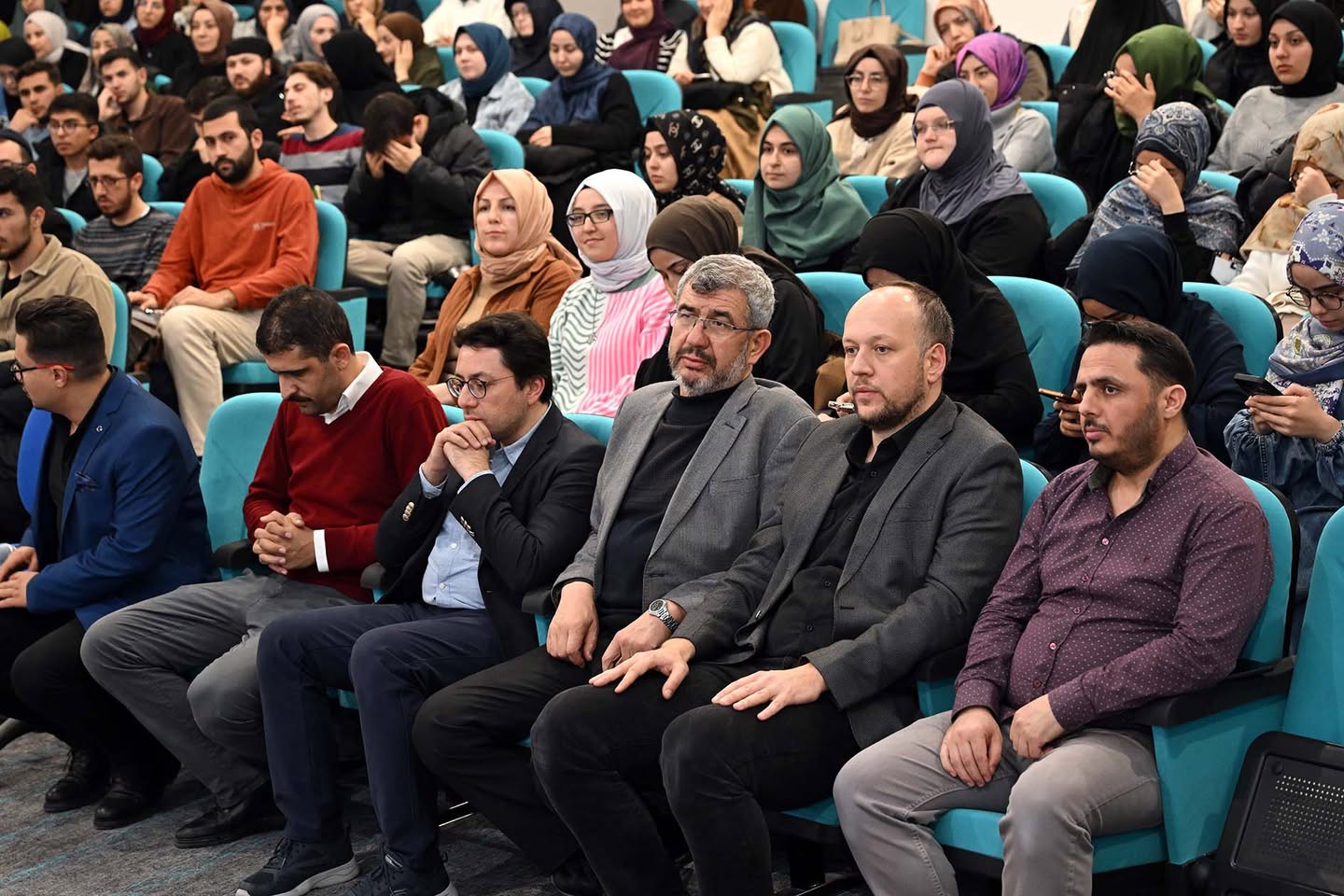 İlmi Yolculuğa Tanıklık: Ravi Bir Muhaddisin İlim Serüveni Konferansı