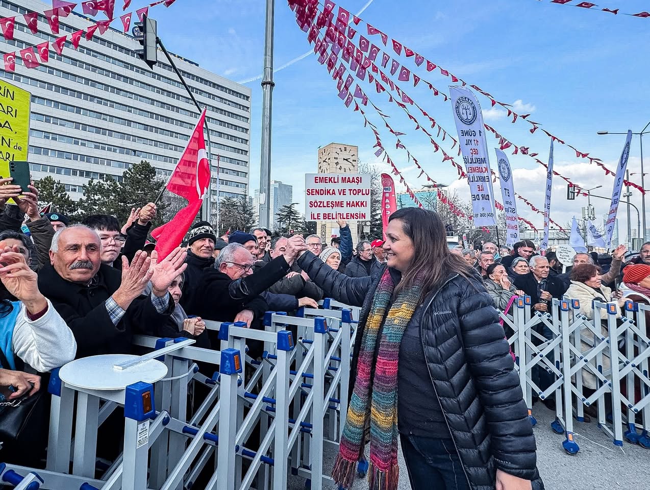 Emekçilerin Sesi Tandoğan Meydanı'ndan Yükseliyor