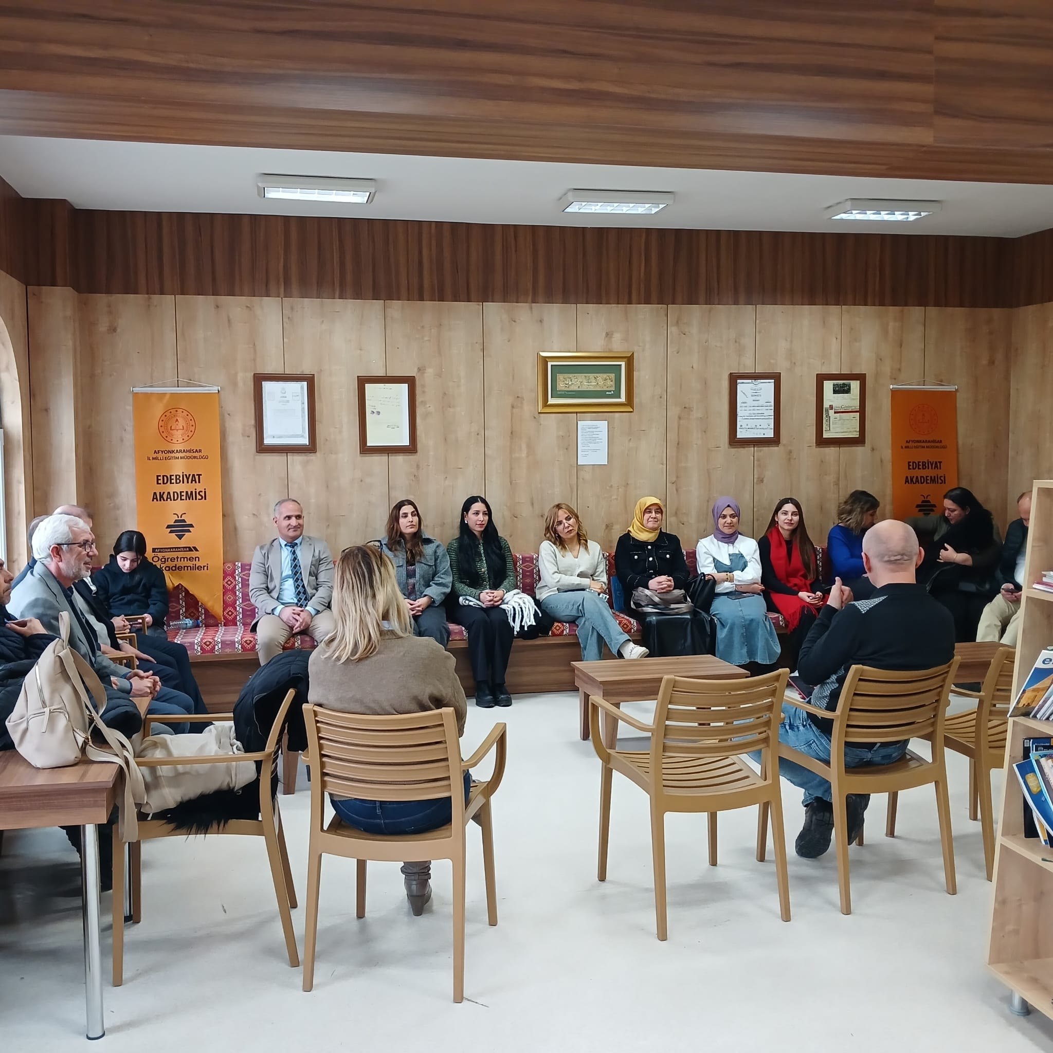 Afyonkarahisar'da Edebiyat Rüzgarı: Şiirlerle Dolu Bir Akşam