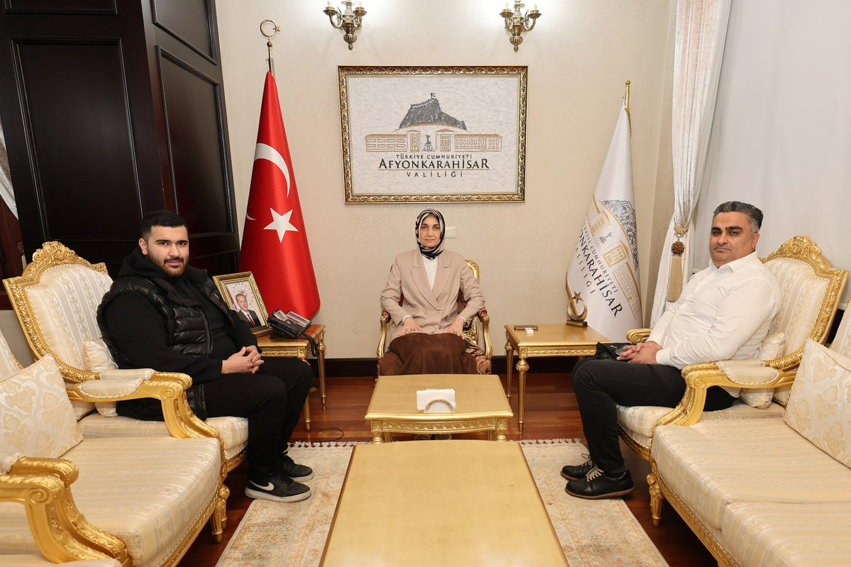 Vali Doç. Dr. Kübra Güran Yiğitbaşı Basın Mensuplarını Ağırladı