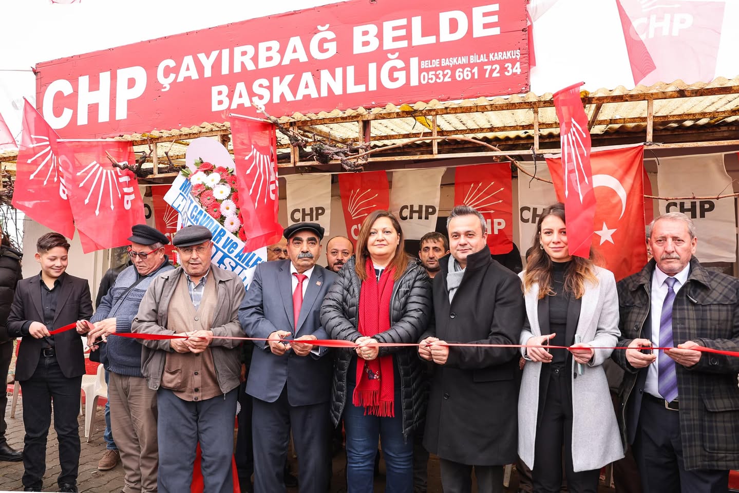 Çayırbağ'da Coşkulu Açılış: CHP Belde Binası Hizmete Girdi