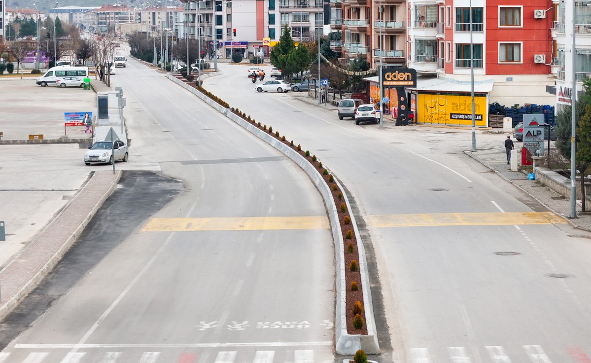 Selçuklu Mahallesi Orta Refüj Düzenlemesi Tamamlandı