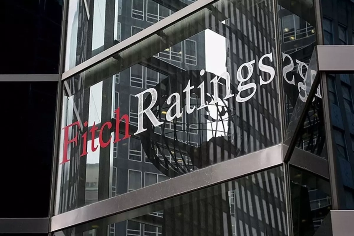 Fitch, Türkiye'nin Kredi Notunu Teyit Etti: Faiz ve Enflasyon Tahminleri Dikkat Çekiyor