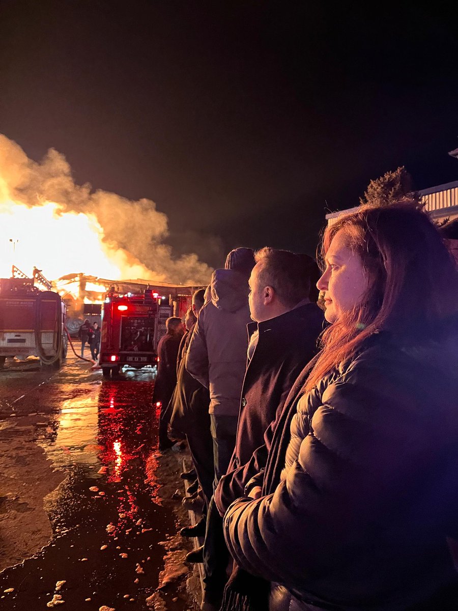 Afyonkarahisar Organize Sanayi Bölgesi'nde Yangınla Mücadele