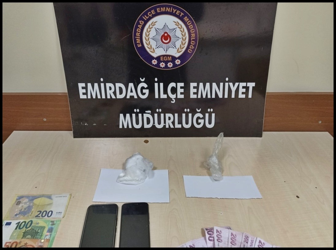 Afyonkarahisar Emniyeti Uyuşturucu ile Mücadelede Başarılı Bir Operasyona İmza Attı