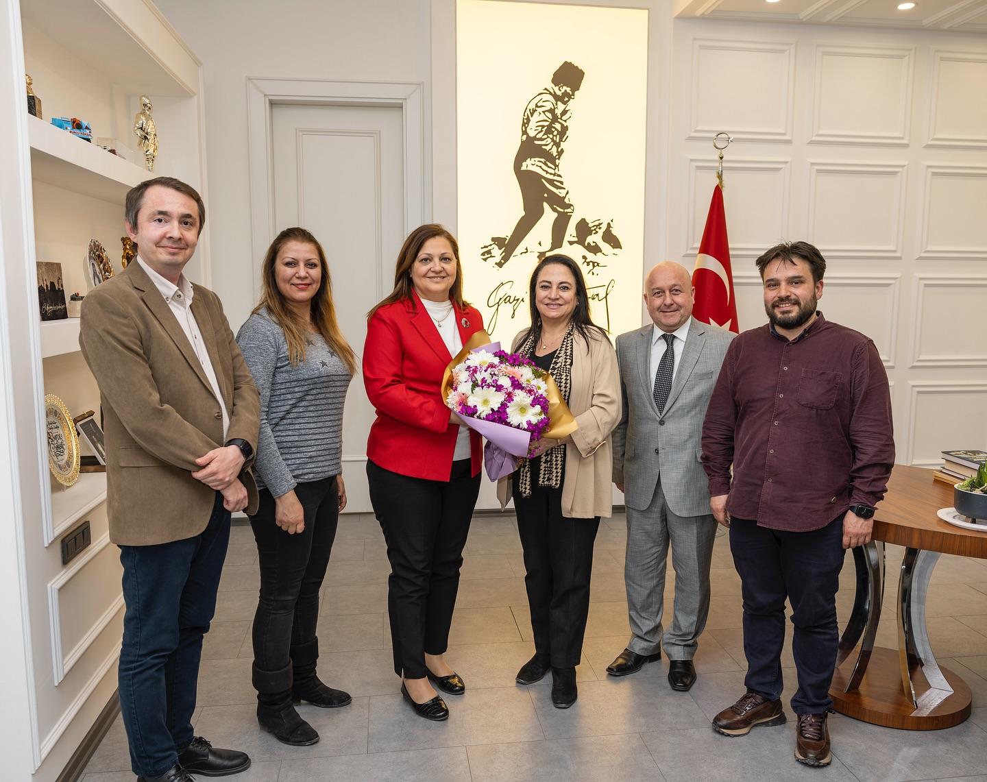 Afyonkarahisar Belediye Başkanı Burcu Köksal: Sağlık Çalışanlarına Teşekkür ve Destek