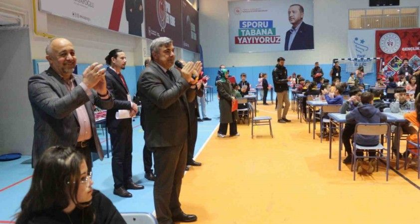 Afyon'da 241 öğrencinin katıldığı akıl ve zeka şampiyonası gerçekleşti