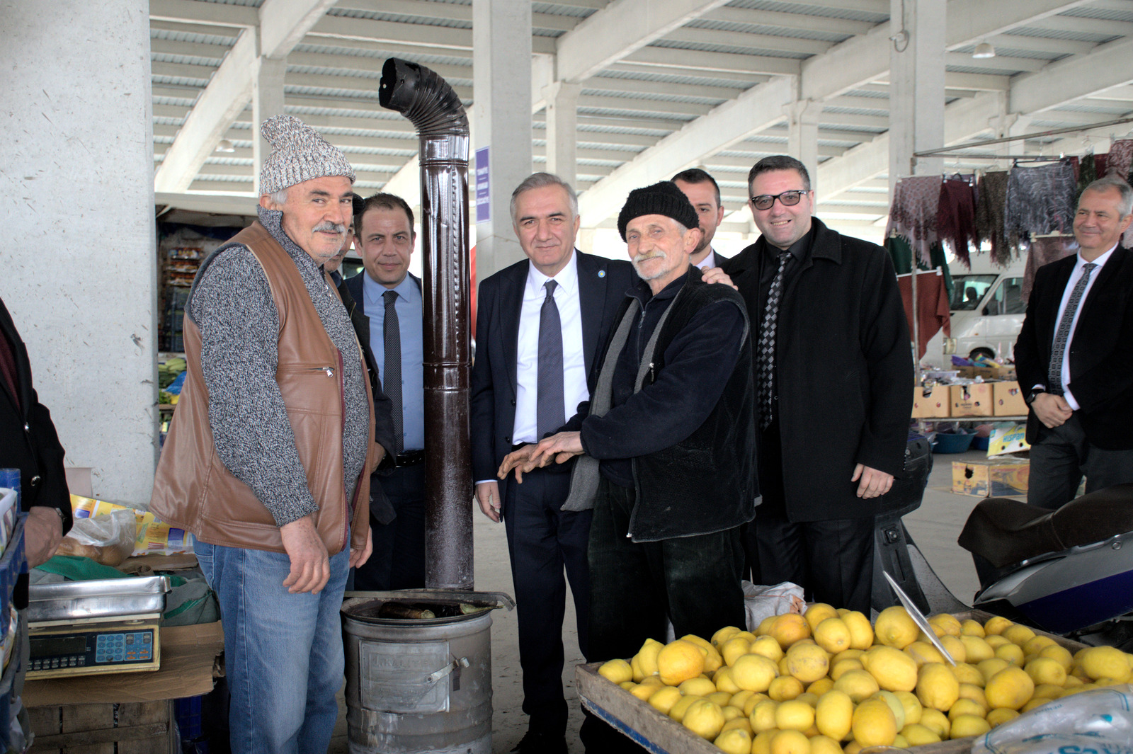 Arabacıdan Pazarcı Esnafı ile soba başında sohbet 