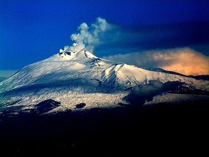 Etna Yanardağı Lav ve Kül Püskürttü, Türkiye'yi Etkiler mi?