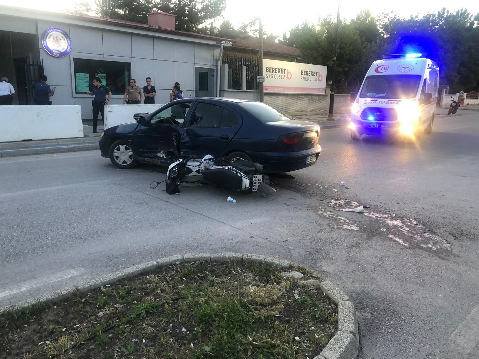 Afyonkarahisar'da Genç Motosiklet Sürücüsü Ağır Yaralandı