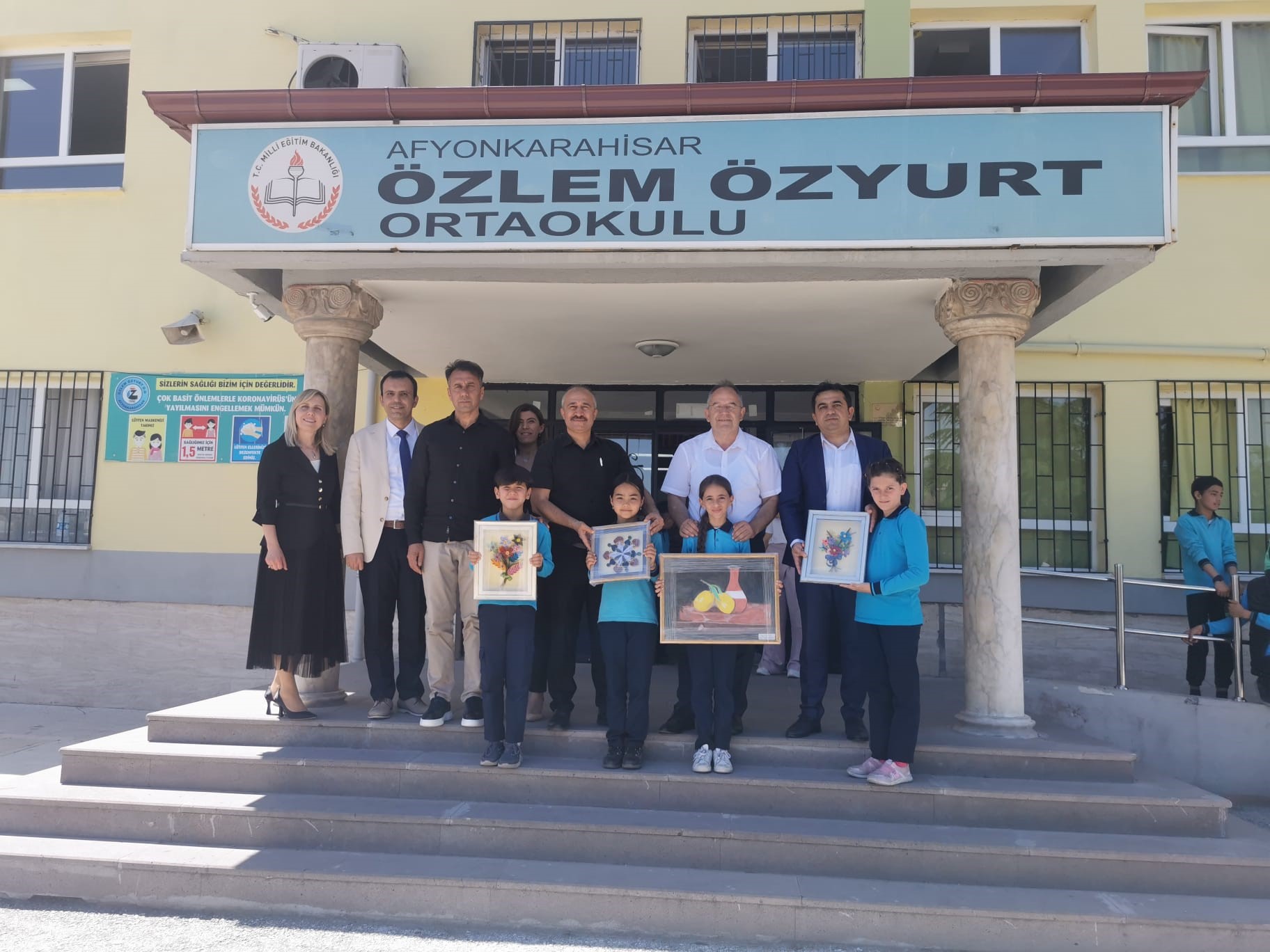 Özlem Özyurt Ortaokulu'nun Genç Tasarımcıları Yıl Sonu Sergisiyle Göz Kamaştırdı