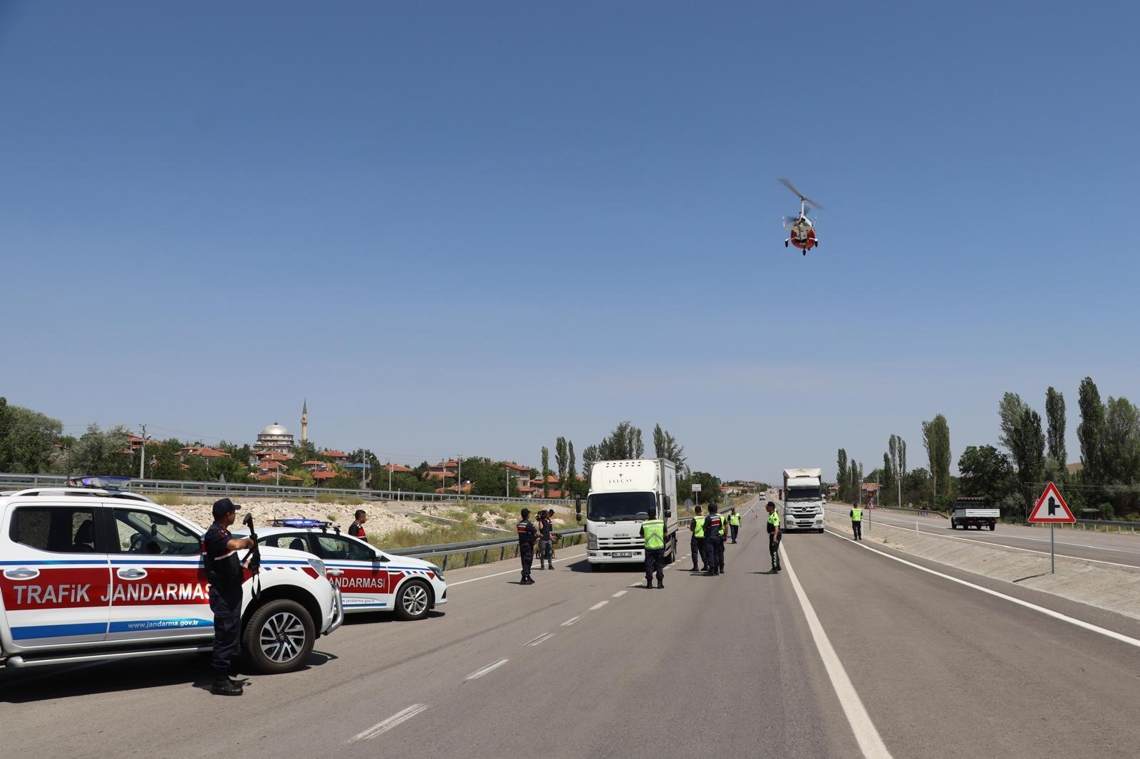 Gökyüzünden Trafik Güvenliği: Afyonkarahisar'da Cayrokopter ile Denetimler Artıyor