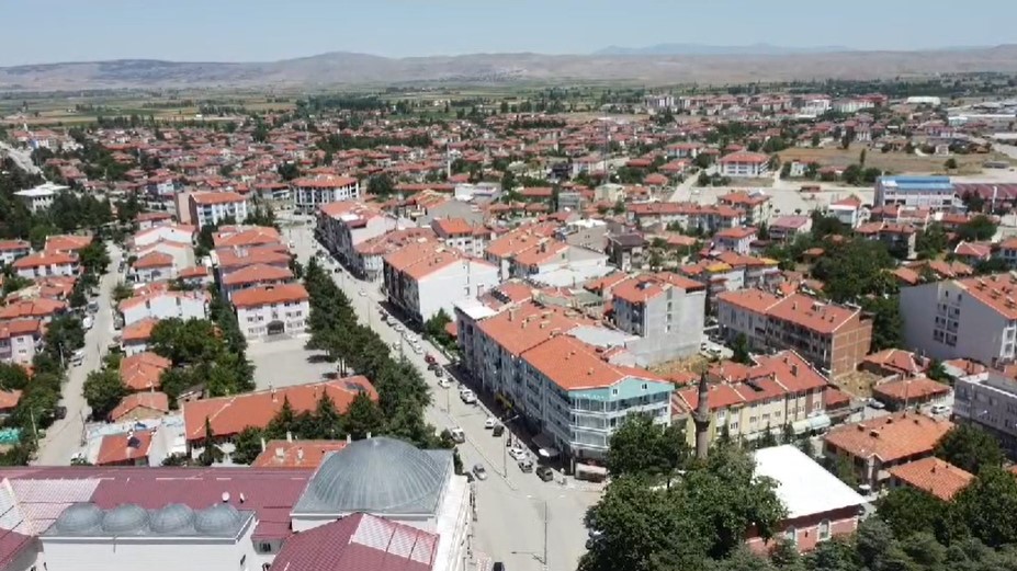 Afyonkarahisar'ın Kavurucu Sıcağı: Şuhut'ta Termometreler 38 Dereceyi Gösterdi