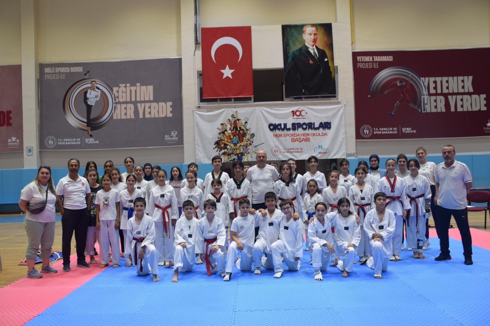 Afyonkarahisar'da Düzenlenen Taekwondo İl Seçmeleri Heyecan Fırtınası Estirdi