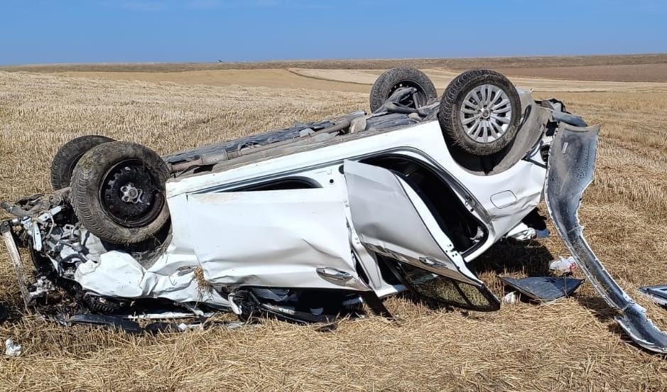 Afyonkarahisar'da Korkunç Kaza: Araç Takla Attı, 2 Yaralı