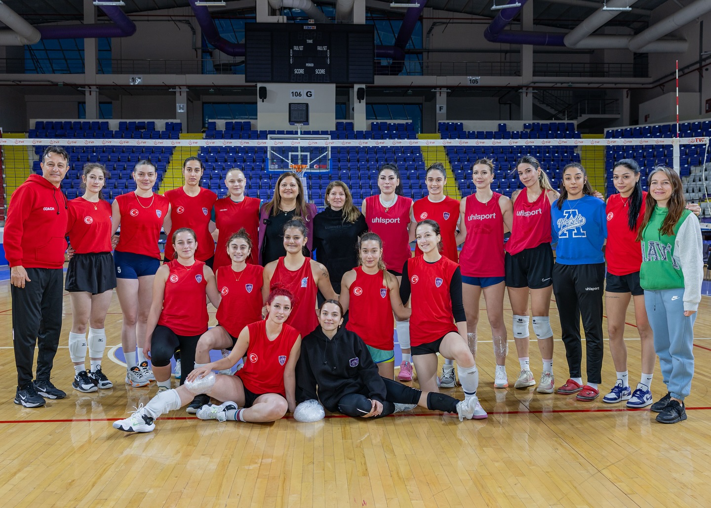 Afyon Belediye Yüntaş Voleybol, Çeyrek Finalde Yine Galip!